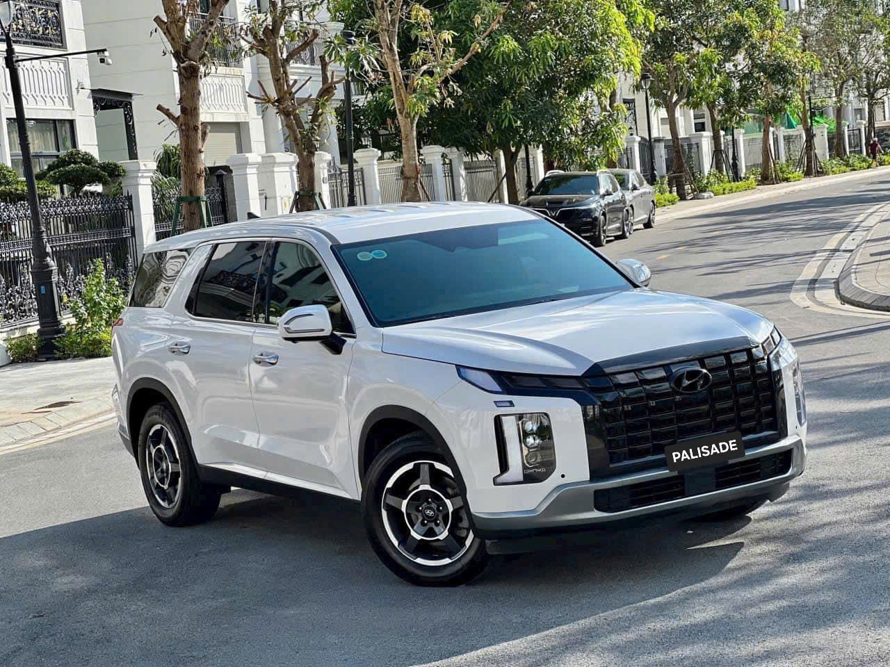 Ngoại thất Hyundai Palisade Exclusive màu Trắng