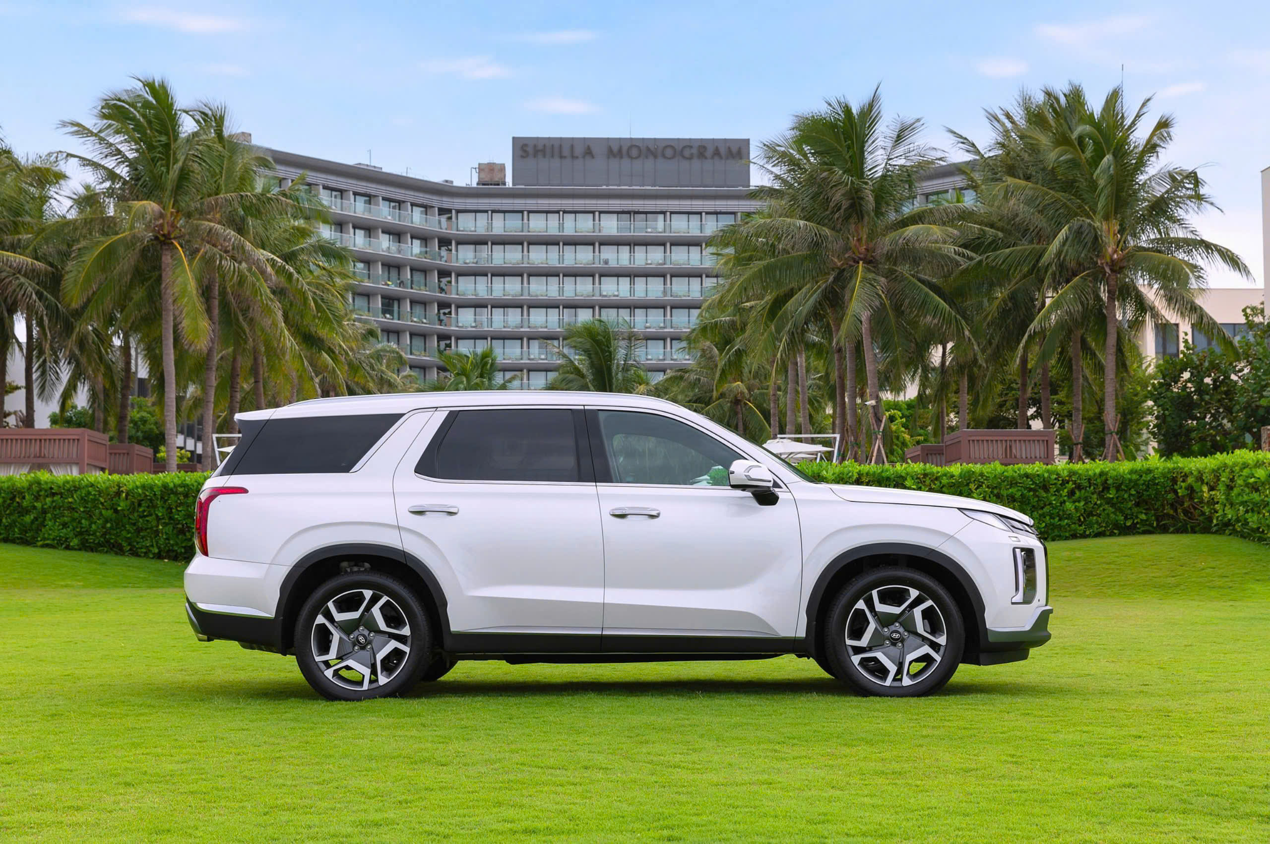 Ngoại thất Hyundai Palisade Prestige màu Trắng