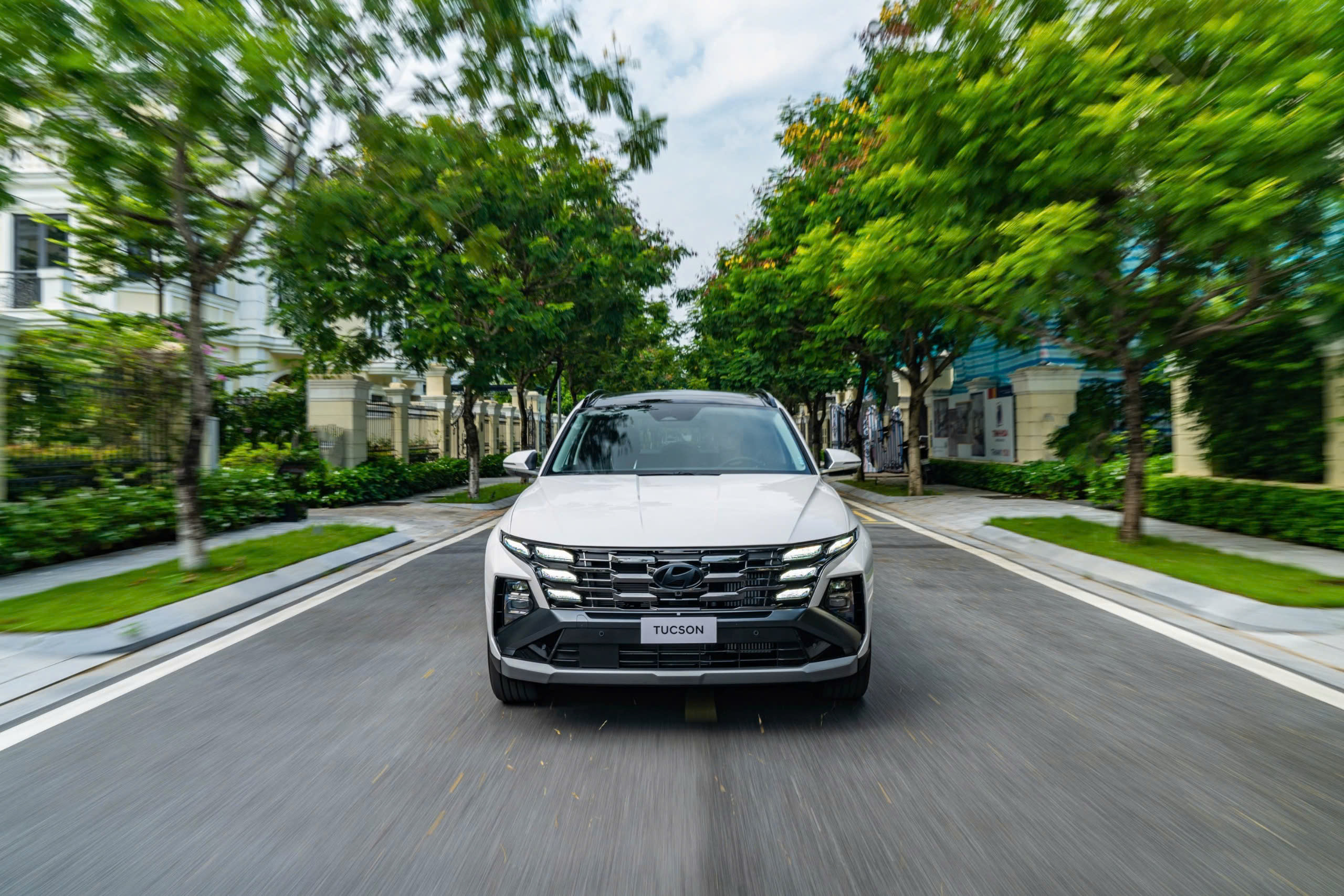 Tucson 2026 vận hành mạnh mẽ với động cơ 1.6 Turbo