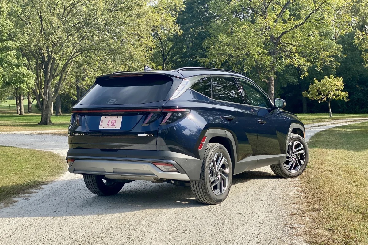 Đuôi xe Hyundai Tucson Hybrid