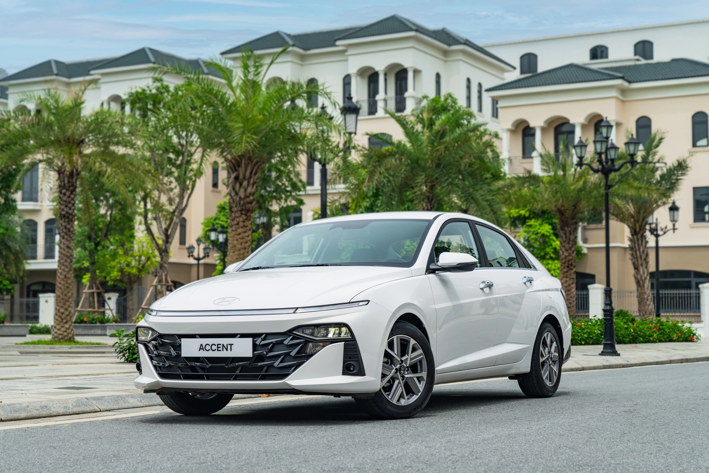 Giá xe Hyundai Accent từ 439 triệu