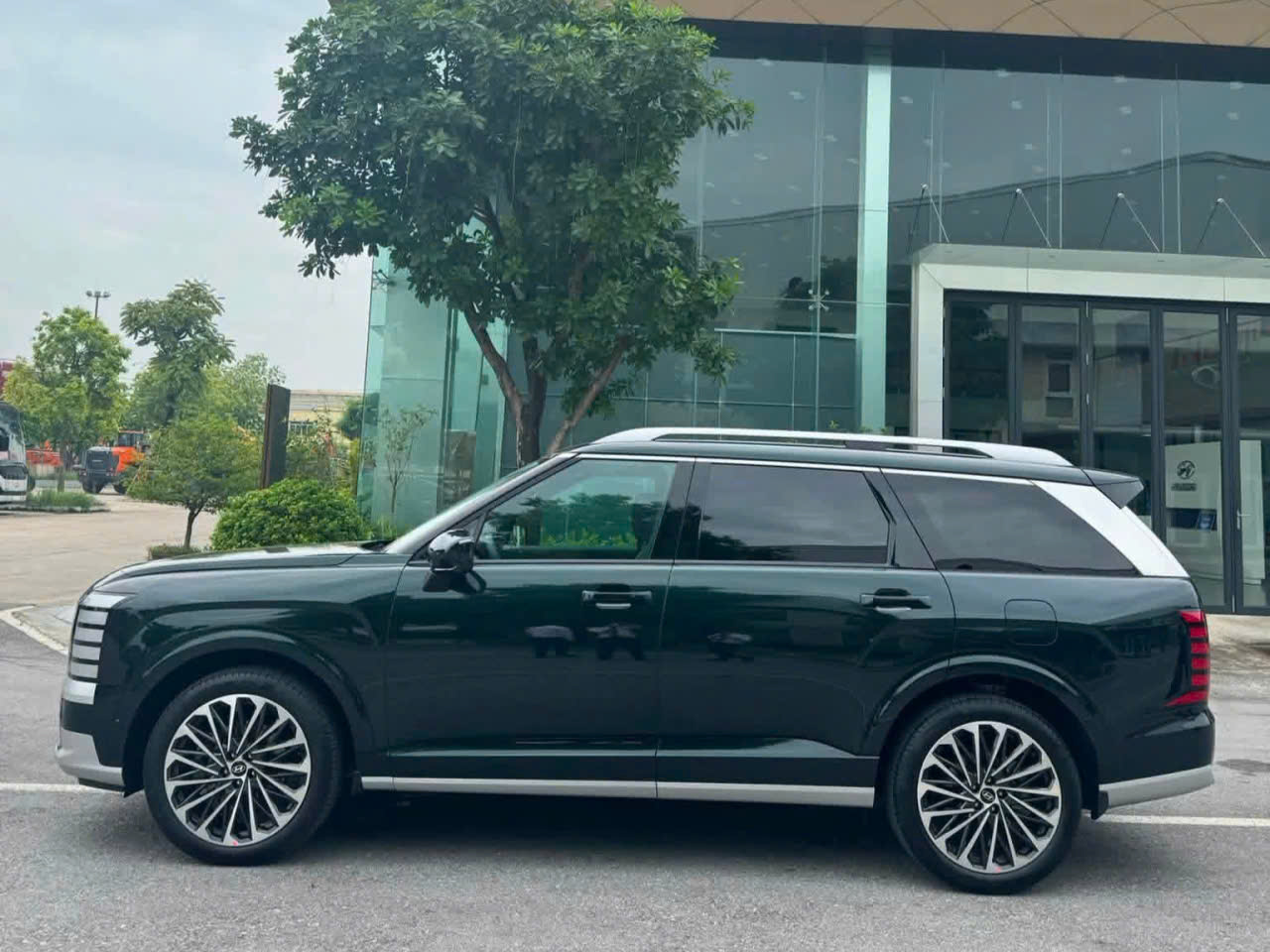 Hyundai Palisade Hybrid 2026 màu xanh lục bảo