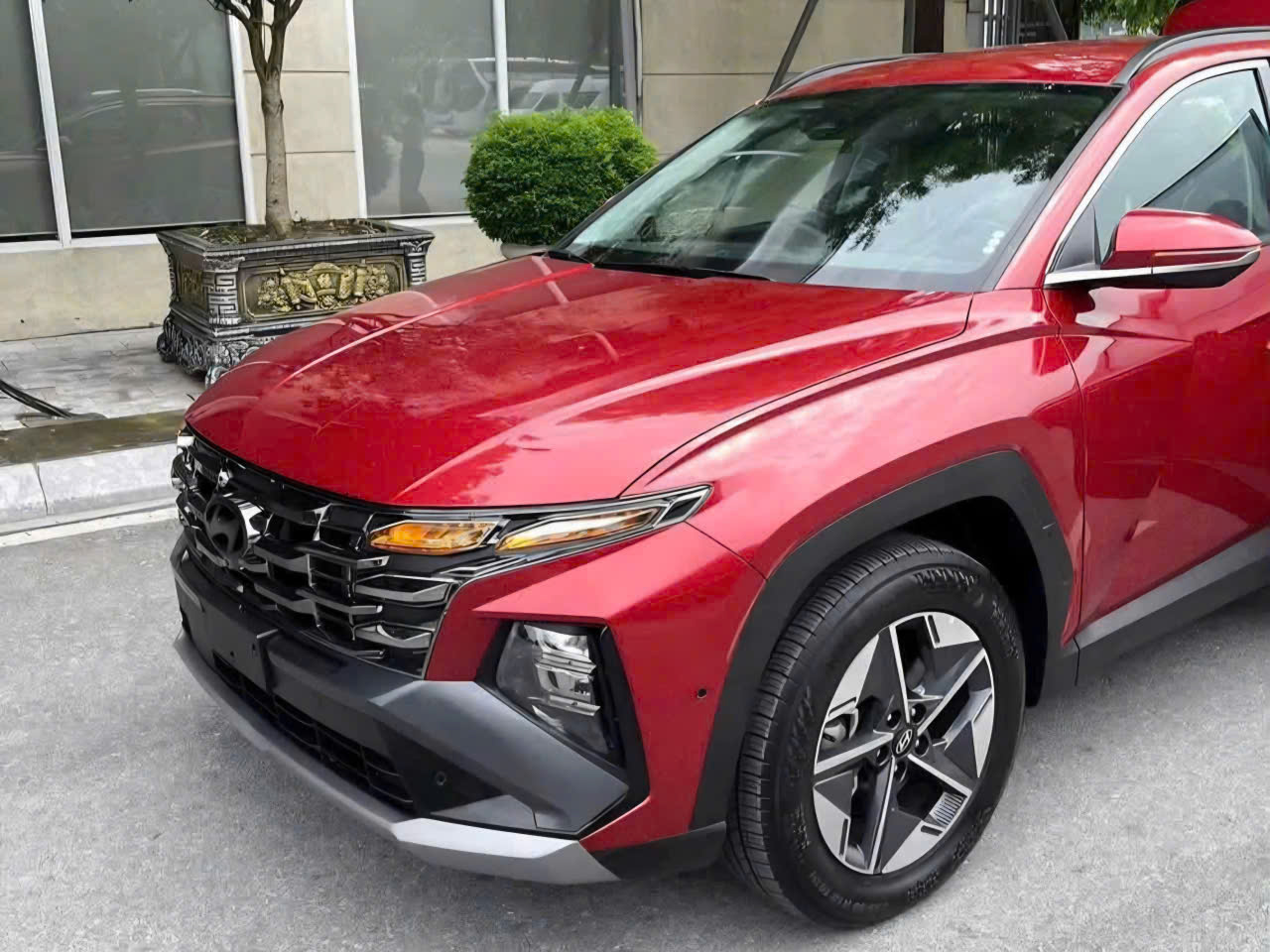 Đầu xe Hyundai Tucson Hybrid