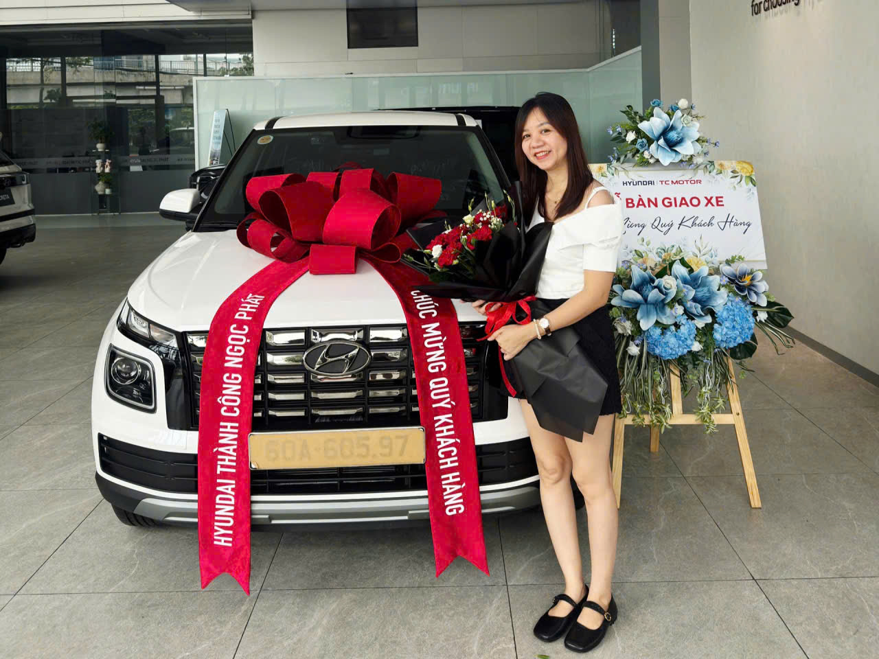 Khách hàng nhận xe Venue Đặc biệt tại Hyundai Ngọc Phát