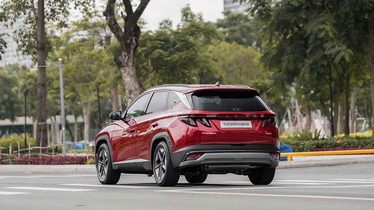 Trải nghiệm lái thực tế Hyundai Tucson Hybrid 2026